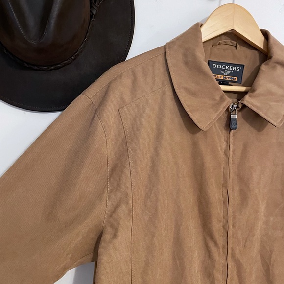 DOCKERS stain defender light fall jacket in camel, Sz L - Picture 5 of 15